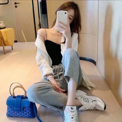 后窗的女人